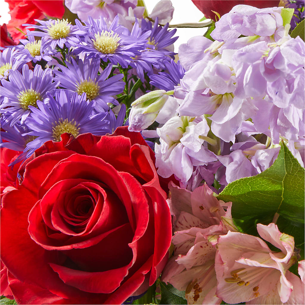 Your Majesty Bouquet –  Gilberts Flowers, Fenwick ON