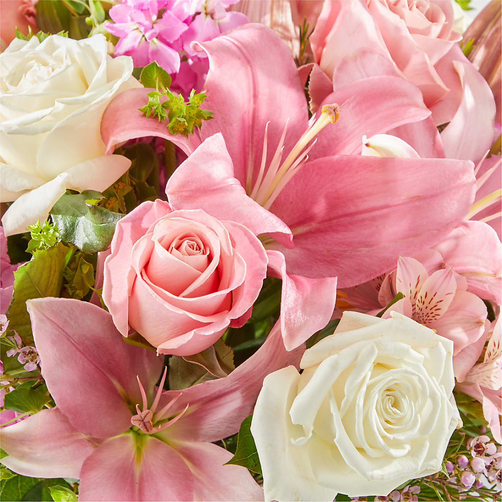 Ethereal Beauty Bouquet –  Gilberts Flowers, Fenwick ON