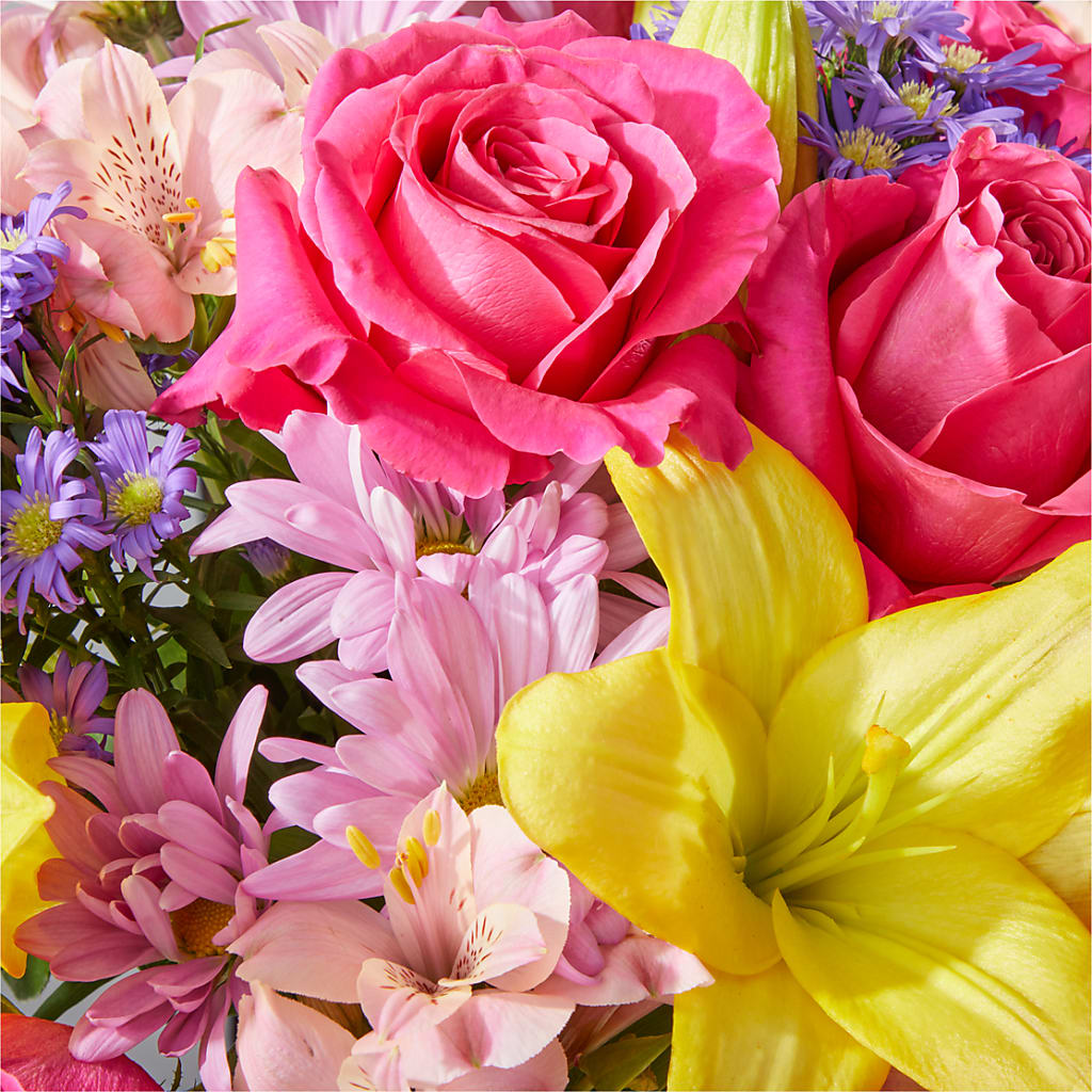 Sprinkles Bouquet –  Gilberts Flowers, Fenwick ON