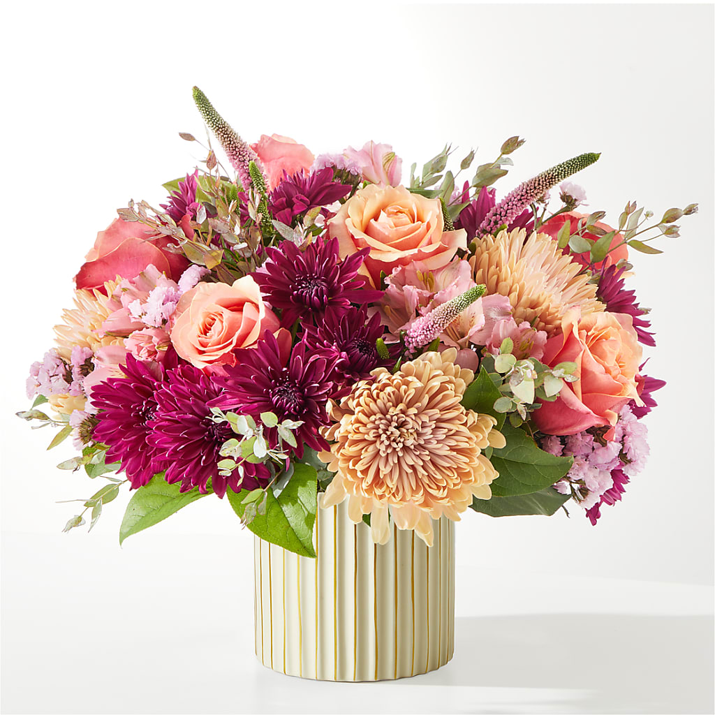 Berry Cobbler Bouquet with Ivory Vase –  Gilberts Flowers, Fenwick ON