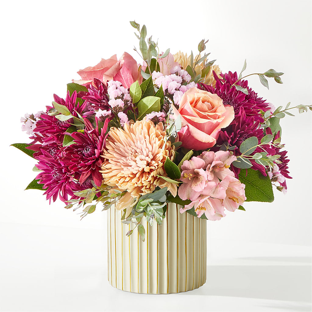 Berry Cobbler Bouquet with Ivory Vase –  Gilberts Flowers, Fenwick ON