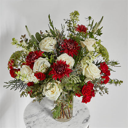 Favorite Traditions Bouquet –  Gilberts Flowers, Fenwick ON
