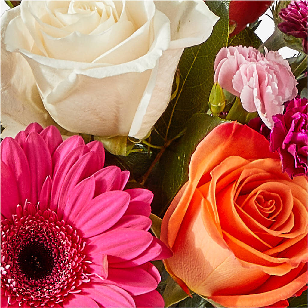 Smell the Roses Bouquet –  Gilberts Flowers, Fenwick ON