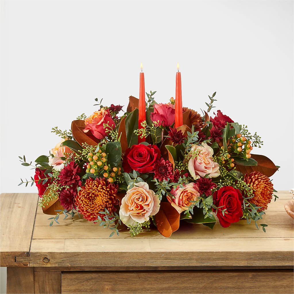 Gather Near Centerpiece –  Gilberts Flowers, Fenwick ON